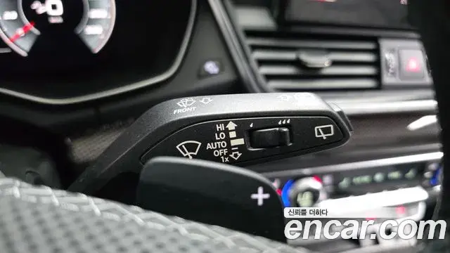 Audi SQ5 2021 — Photo 31/35