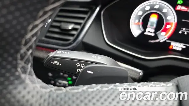 Audi SQ5 2021 — Photo 19/35