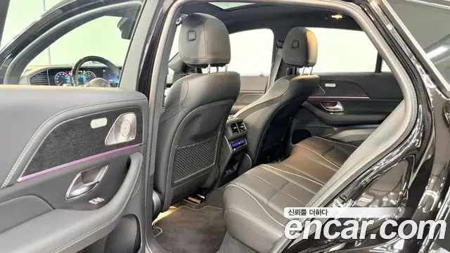 Mercedes-Benz GLE-Class 2026 — Фото 12/20