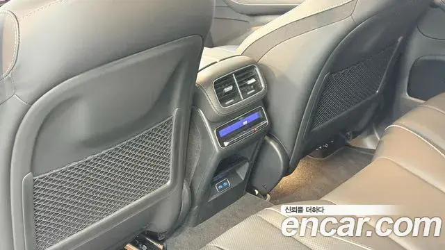 Mercedes-Benz GLE-Class 2026 — Фото 13/20