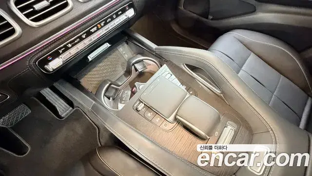 Mercedes-Benz GLE-Class 2026 — Фото 16/20