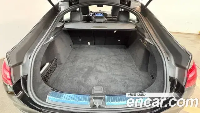 Mercedes-Benz GLE-Class 2026 — Фото 17/20