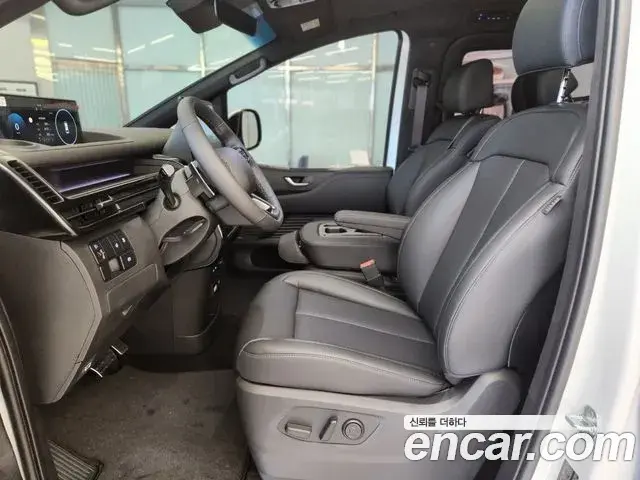 Hyundai Staria 2026 — Photo 14/20