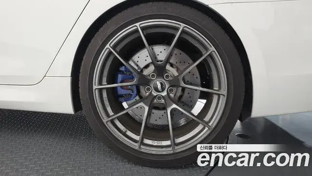 BMW M5 2020 — ფოტო 23/33