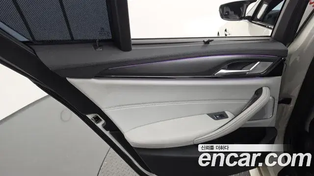 BMW M5 2020 — ფოტო 16/33