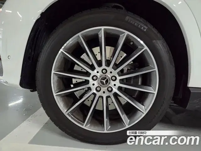 Mercedes-Benz GLE-Class 2025 — Фото 4/17