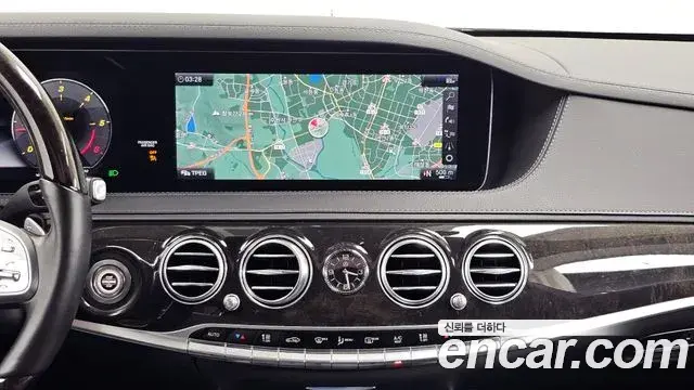 Mercedes-Benz S-Class 2019 — Photo 14/20