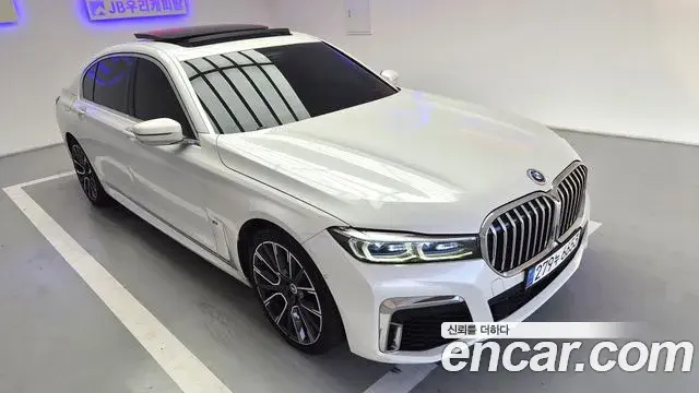 BMW 7 Series 2020 — ფოტო 13/20