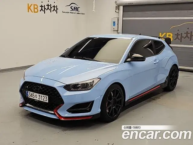 Hyundai Veloster 2020 — Фото 1/18
