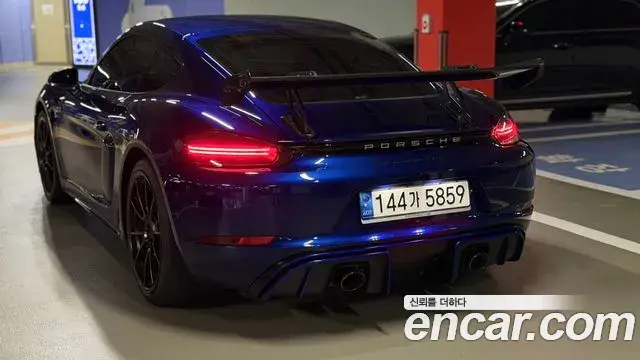 Porsche 718 Cayman 2021 — ფოტო 5/19