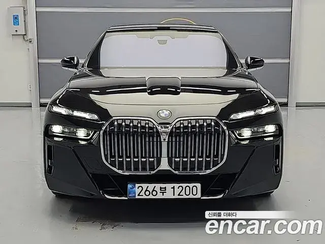BMW 7 Series 2025 — Photo 17/20