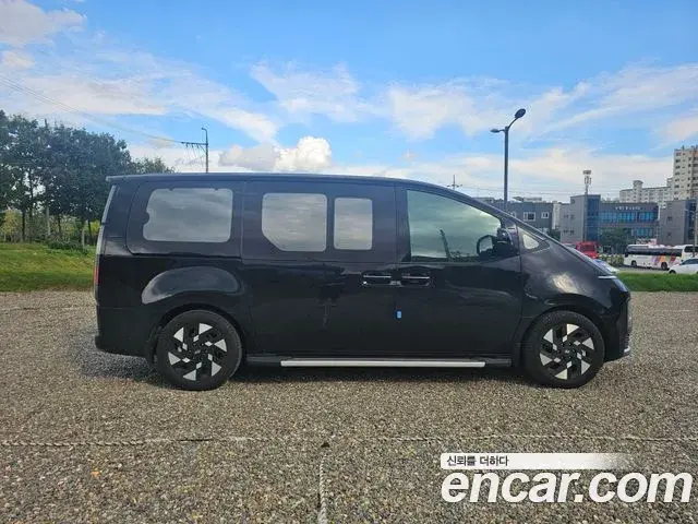 Hyundai Staria 2026 — Şəkil 16/20