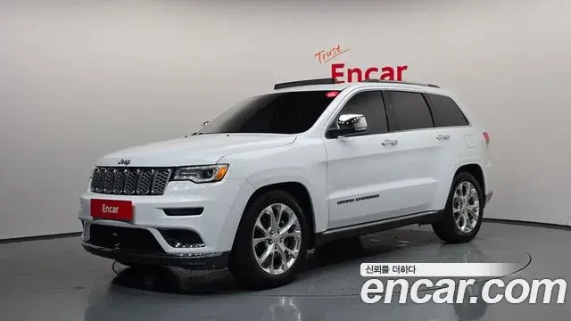Jeep Grand Cherokee 2019 — Photo 19/37
