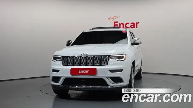 Jeep Grand Cherokee 2019 — Photo 20/37