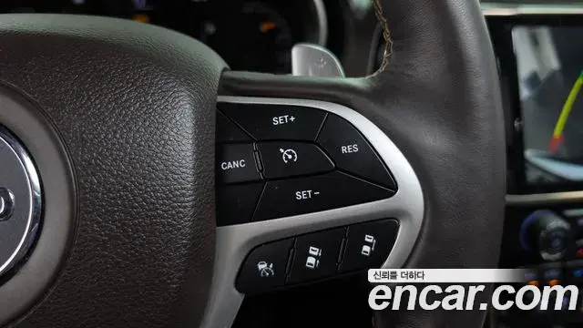 Jeep Grand Cherokee 2019 — Photo 12/37