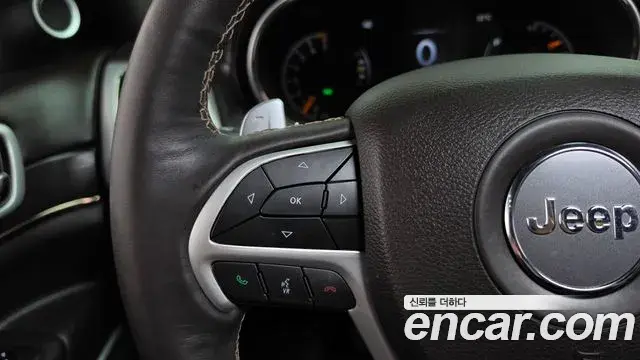 Jeep Grand Cherokee 2019 — Photo 31/37