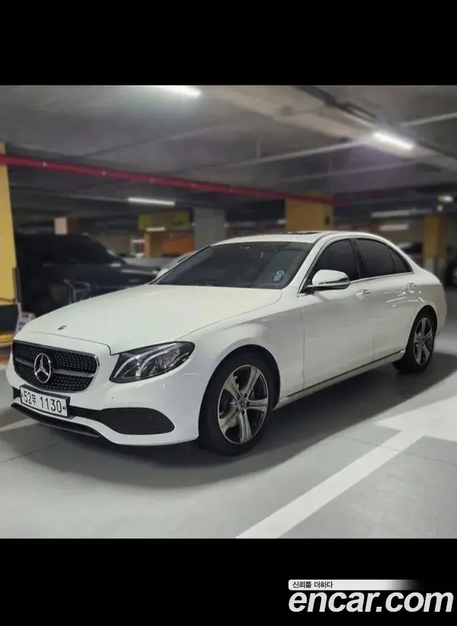 Mercedes-Benz E-Class 2018 — Photo 4/13