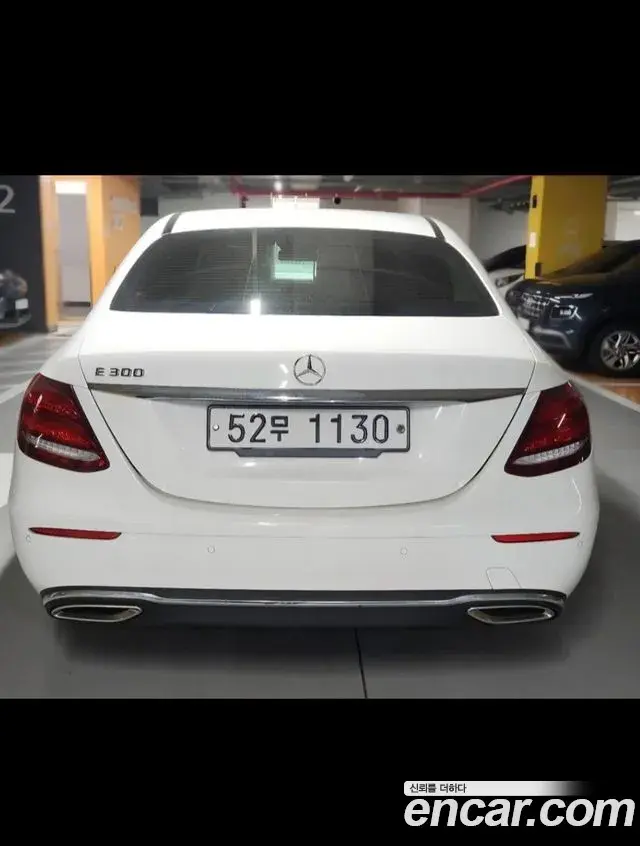 Mercedes-Benz E-Class 2018 — Photo 9/13