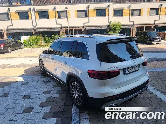 Mercedes-Benz GLB-Class 2023 — Фото 5/10