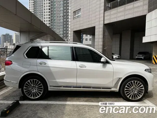 BMW X7 2022 — Фото 4/18