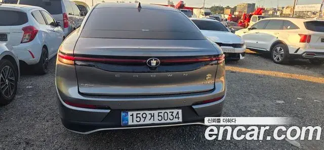 Toyota Crown Crossover 2025 — Şəkil 9/16