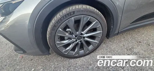 Toyota Crown Crossover 2025 — Şəkil 3/16