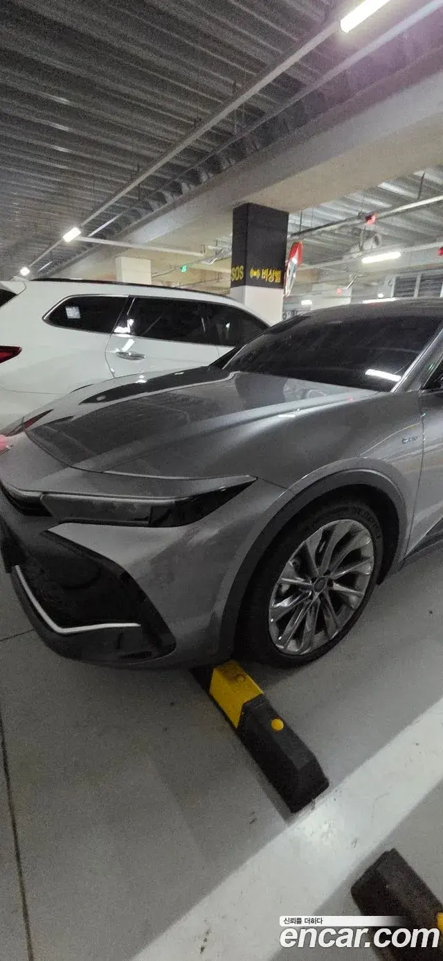Toyota Crown Crossover 2025 — Şəkil 15/16