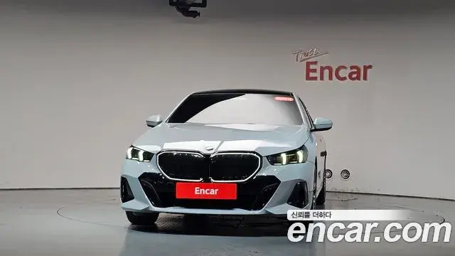 BMW 5 Series 2024 — ფოტო 5/36