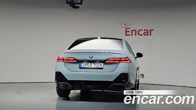 BMW 5 Series 2024 — ფოტო 15/36