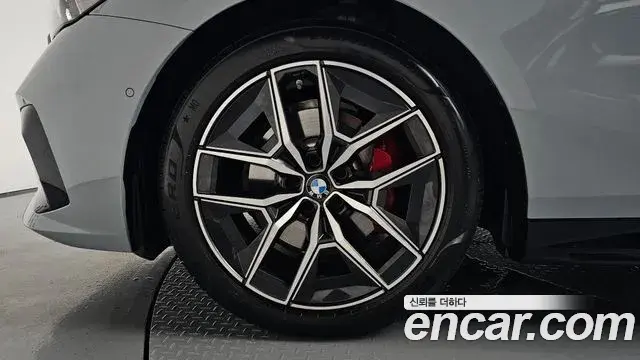 BMW 5 Series 2024 — ფოტო 20/36