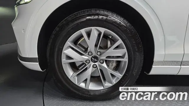 Genesis GV70 2025 — ფოტო 8/30