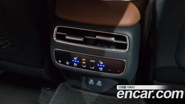 Genesis GV70 2025 — ფოტო 13/30