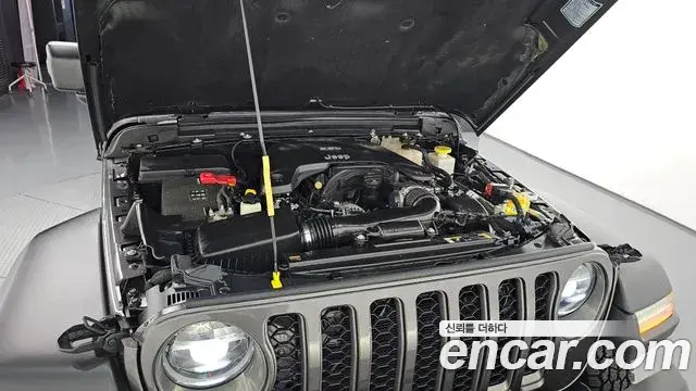 Jeep Gladiator 2021 — Şəkil 14/31