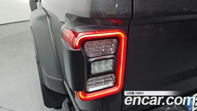 Jeep Gladiator 2021 — Şəkil 22/31