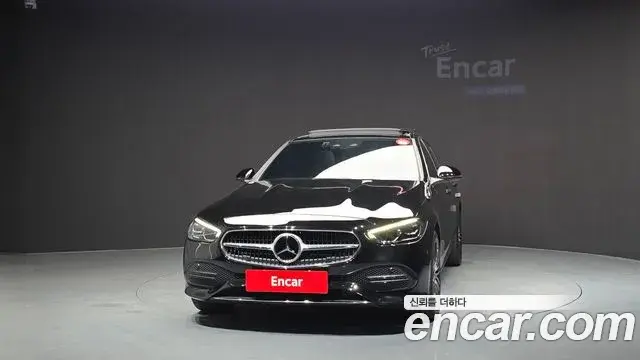 Mercedes-Benz C-Class 2022 — Photo 6/31