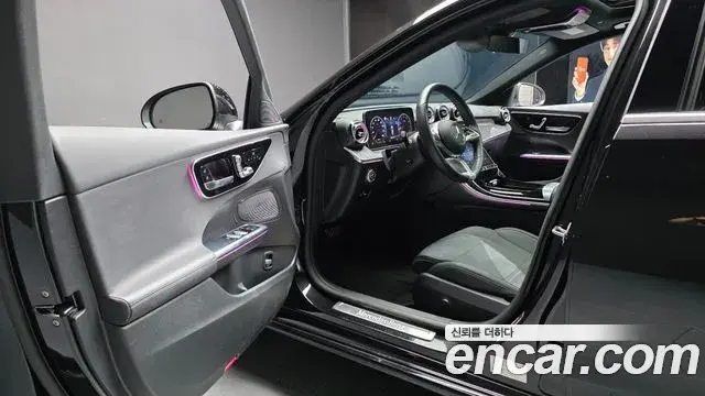 Mercedes-Benz C-Class 2022 — Photo 10/31
