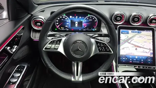 Mercedes-Benz C-Class 2022 — Photo 27/31