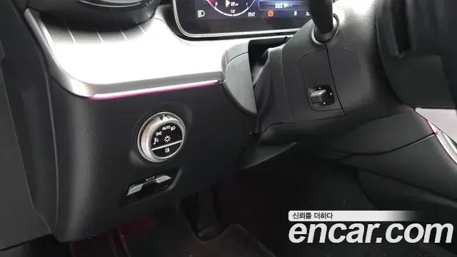 Mercedes-Benz C-Class 2022 — Photo 25/31