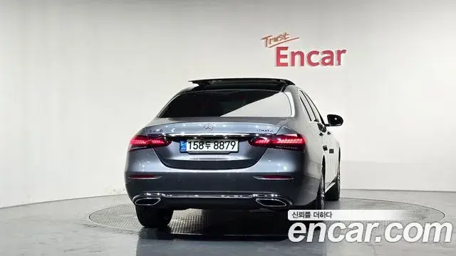 Mercedes-Benz E-Class 2021 — Фото 3/20