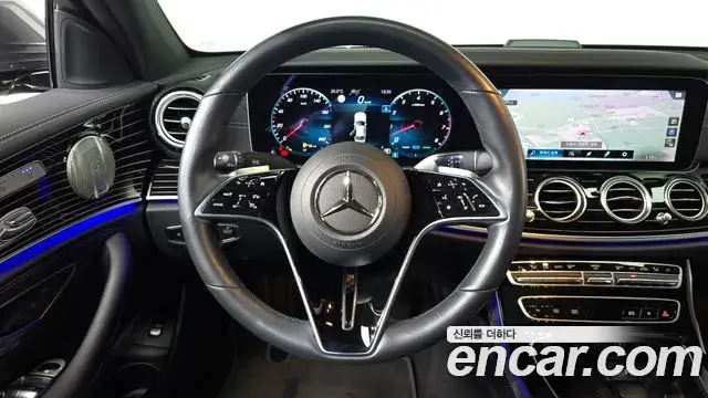 Mercedes-Benz E-Class 2021 — Фото 13/20