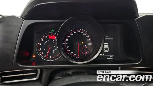 Hyundai Avante 2021 — Photo 8/20