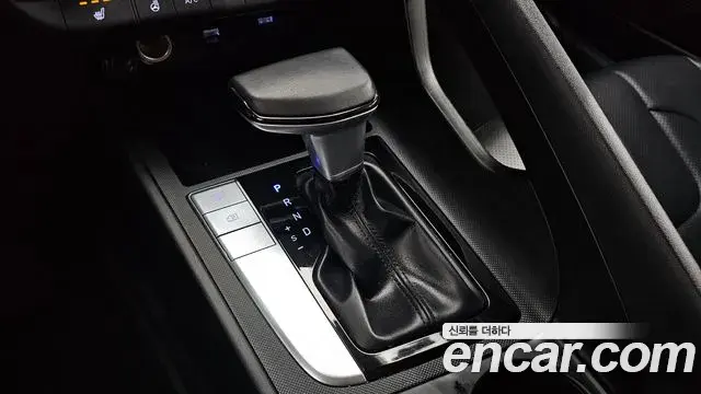 Hyundai Avante 2021 — Photo 9/20