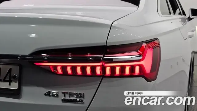 Audi A6 2019 — ფოტო 27/33