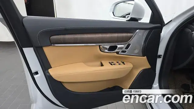 Volvo S90 2022 — ფოტო 5/33