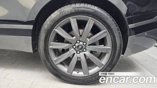 Land Rover Range Rover Velar 2019 — Şəkil 21/38