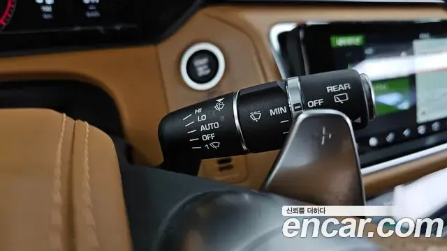 Land Rover Range Rover Velar 2019 — Şəkil 27/38
