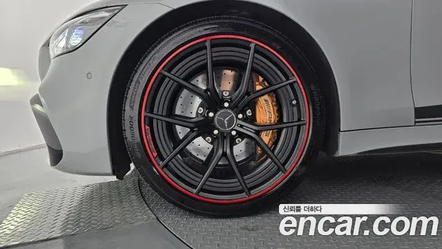 Mercedes-Benz AMG GT 2023 — Photo 34/43