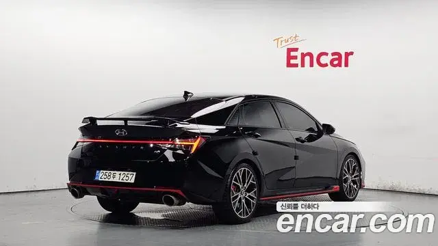 Hyundai The New Avante Hybrid 2022 — Photo 26/32