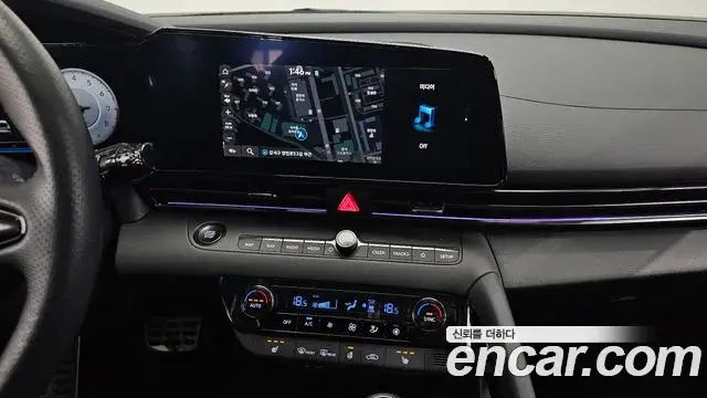 Hyundai The New Avante Hybrid 2022 — Photo 10/32