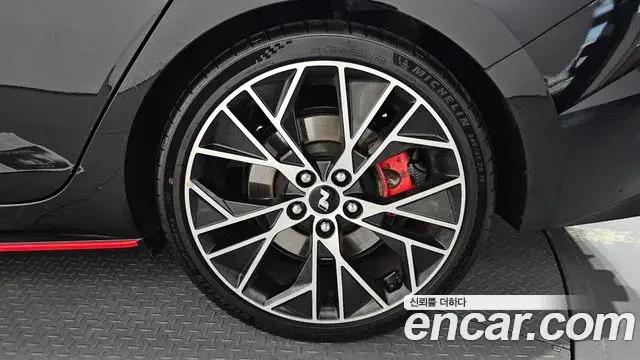 Hyundai The New Avante Hybrid 2022 — Photo 1/32